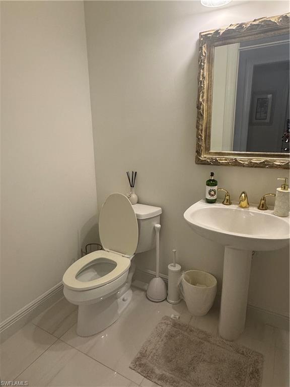 LAGUNA ROYALE - Residential Lease