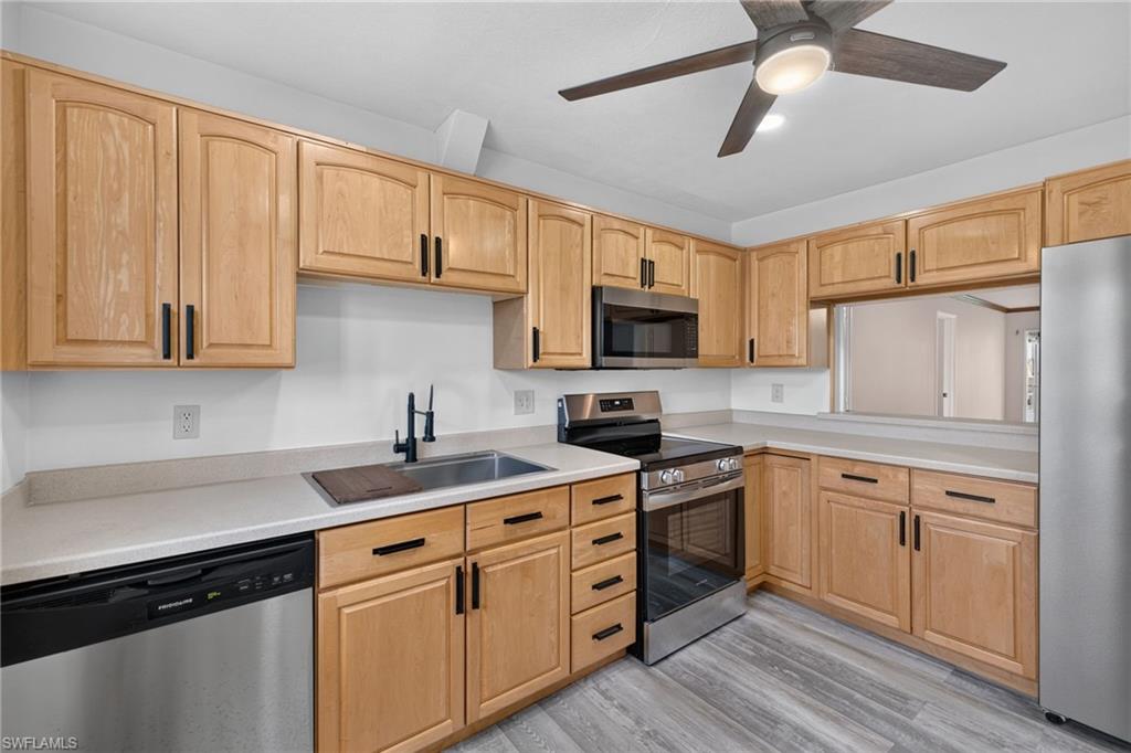 MYERLEE CIRCLE CONDO - Residential
