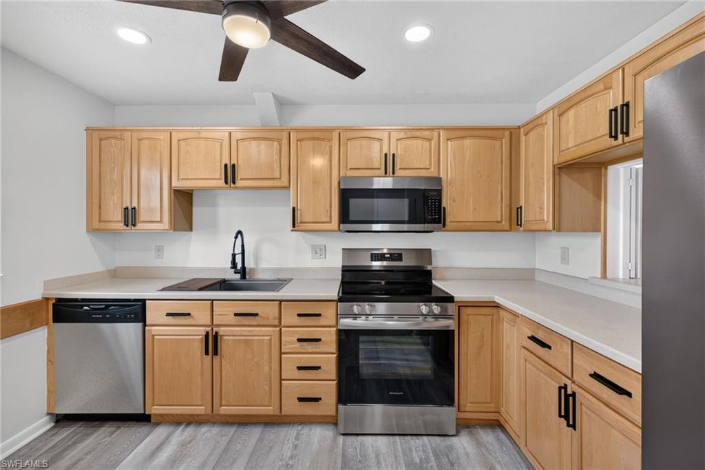 MYERLEE CIRCLE CONDO - Residential