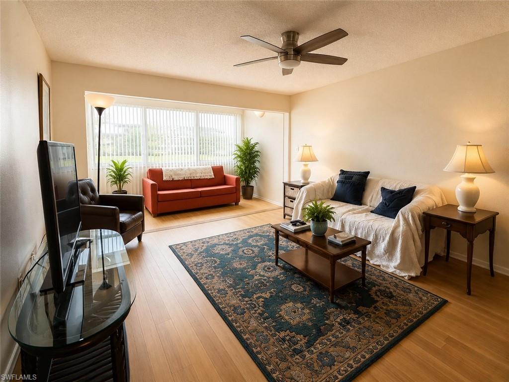 SEVEN LAKES - Residential