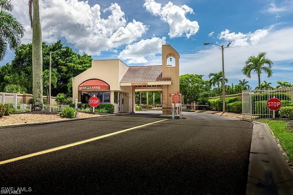 SEVEN LAKES - Residential