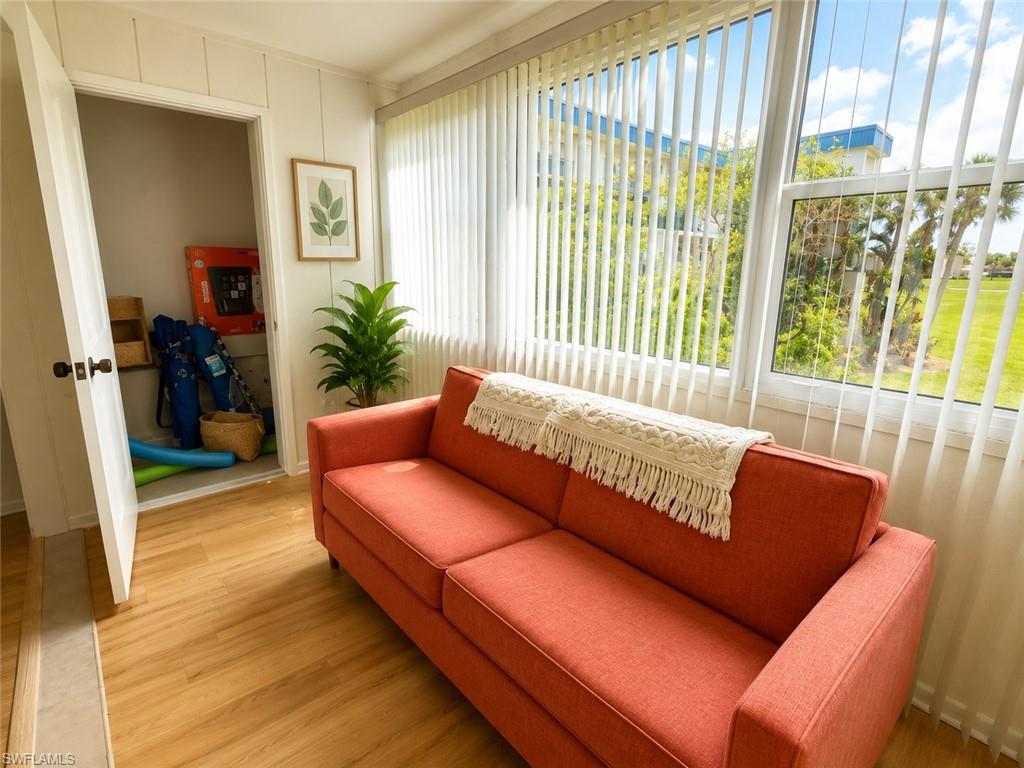 SEVEN LAKES - Residential