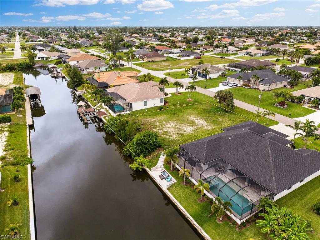 CAPE CORAL - Land