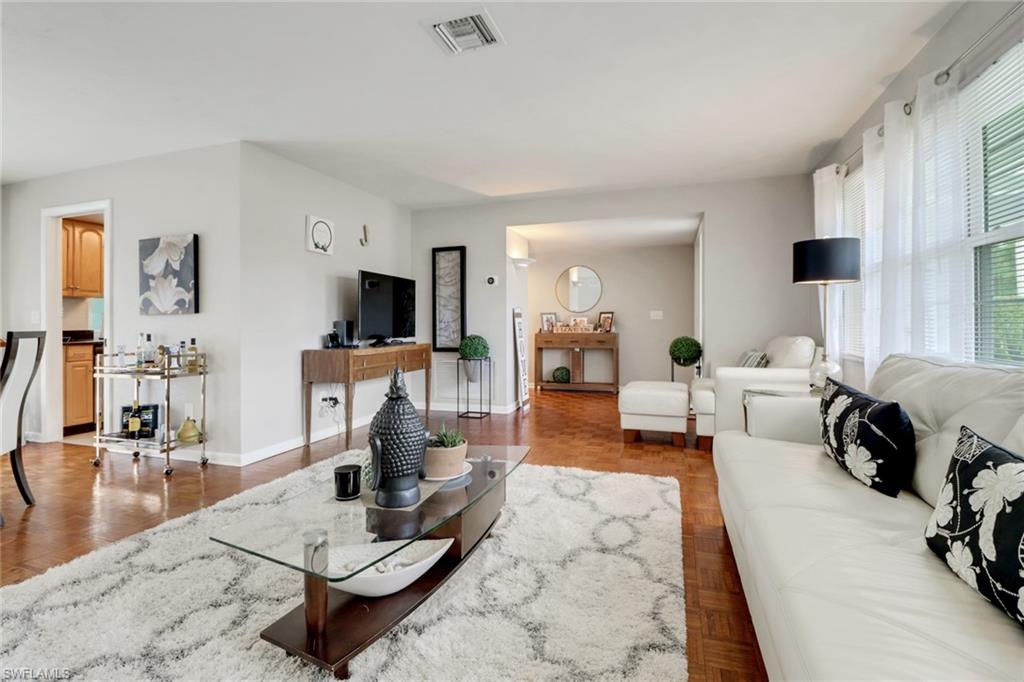 LAKEWOOD - Residential Lease