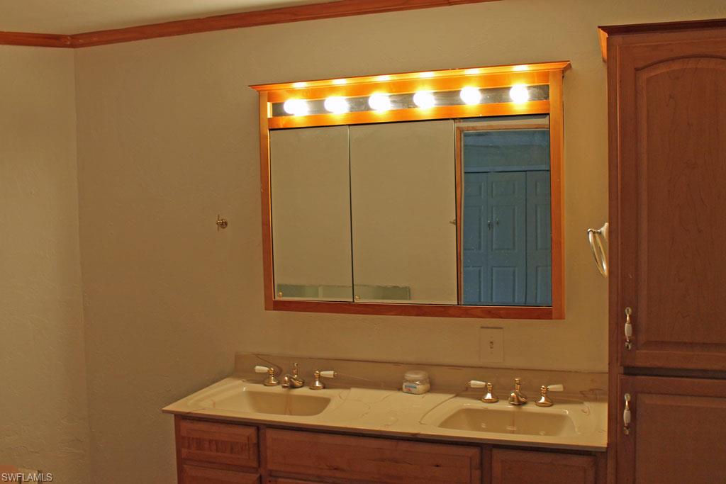 FORT MYERS SHORES - Residential