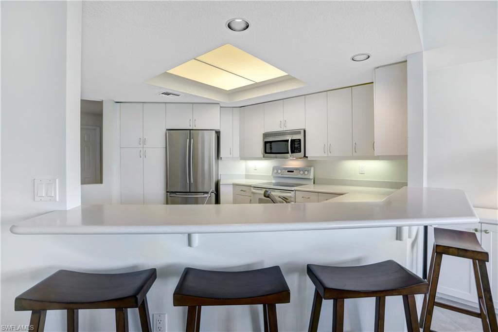 BAREFOOT BEACH CLUB - Residential