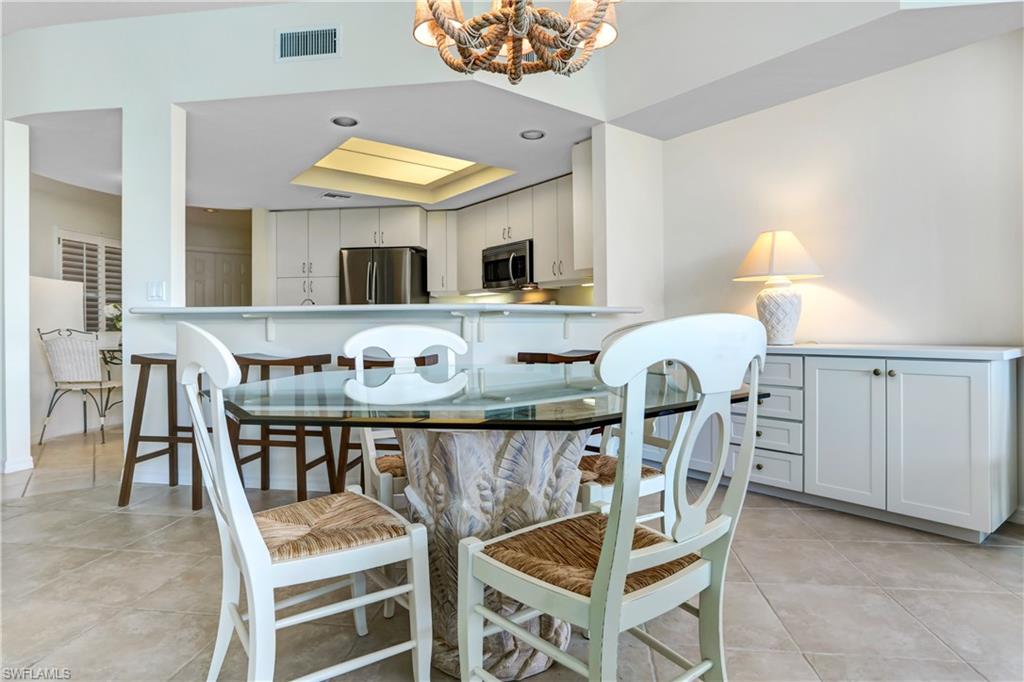 BAREFOOT BEACH CLUB - Residential