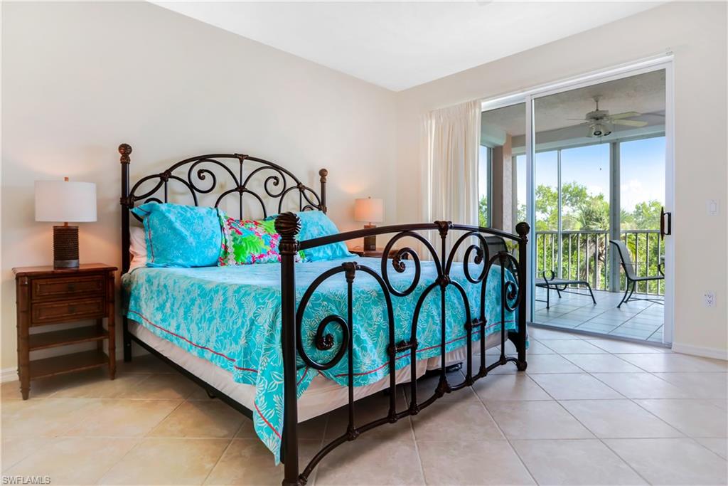 BAREFOOT BEACH CLUB - Residential