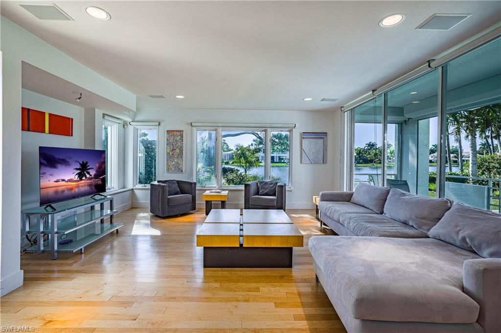 PARK SHORE - Residential
