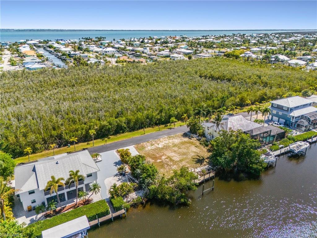 BUTTONWOOD KEY - Land