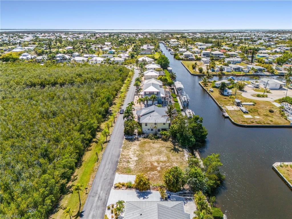 BUTTONWOOD KEY - Land
