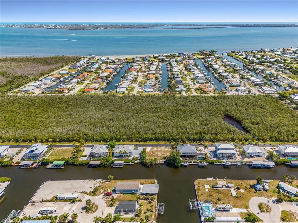 BUTTONWOOD KEY - Land