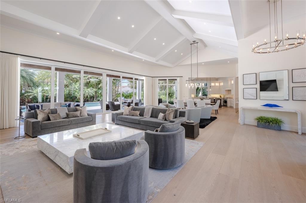 PELICAN BAY WOODS - Residential