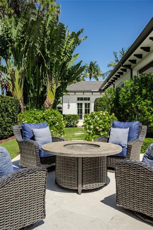PELICAN BAY WOODS - Residential