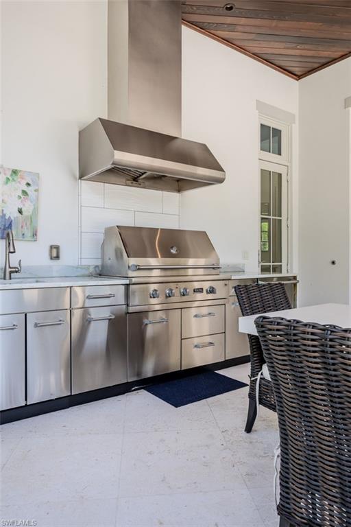 PELICAN BAY WOODS - Residential