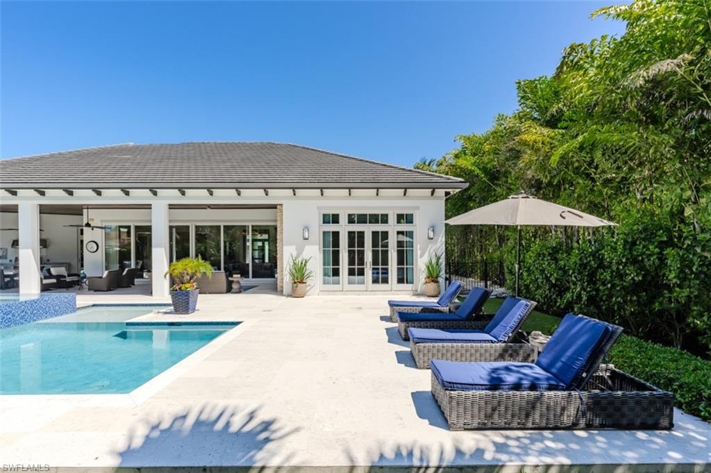 PELICAN BAY WOODS - Residential