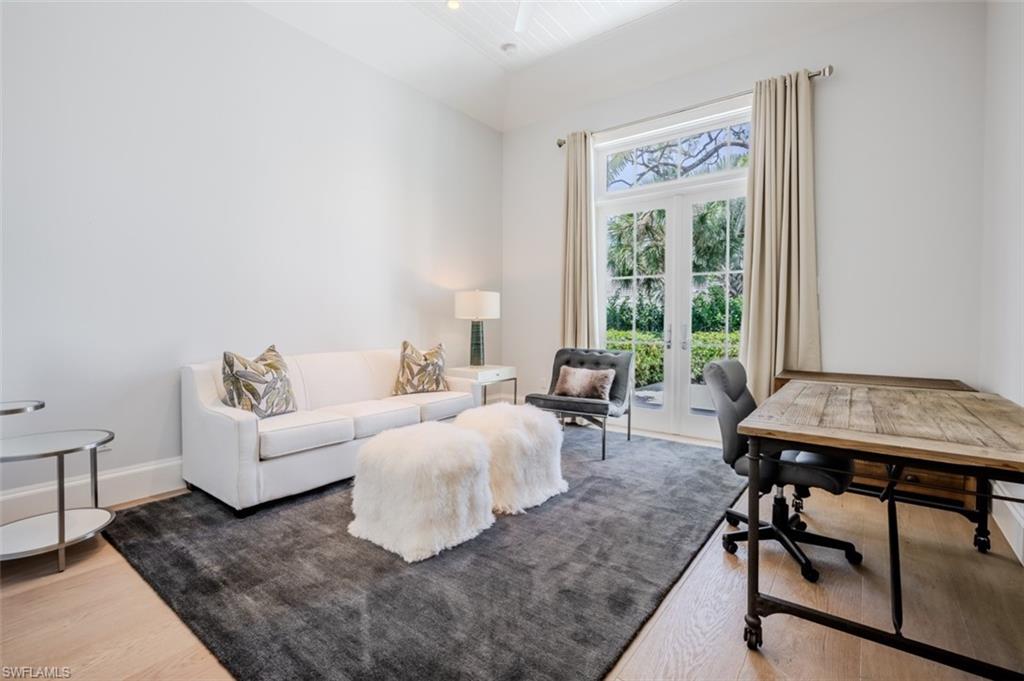 PELICAN BAY WOODS - Residential