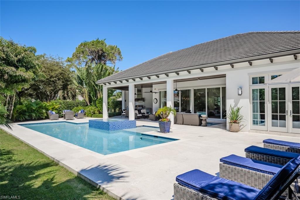 PELICAN BAY WOODS - Residential