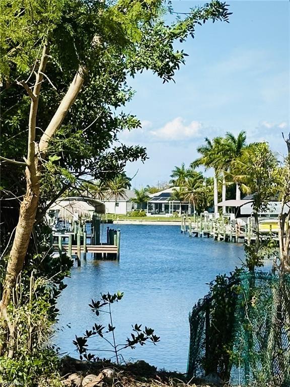 CAPE CORAL - Land