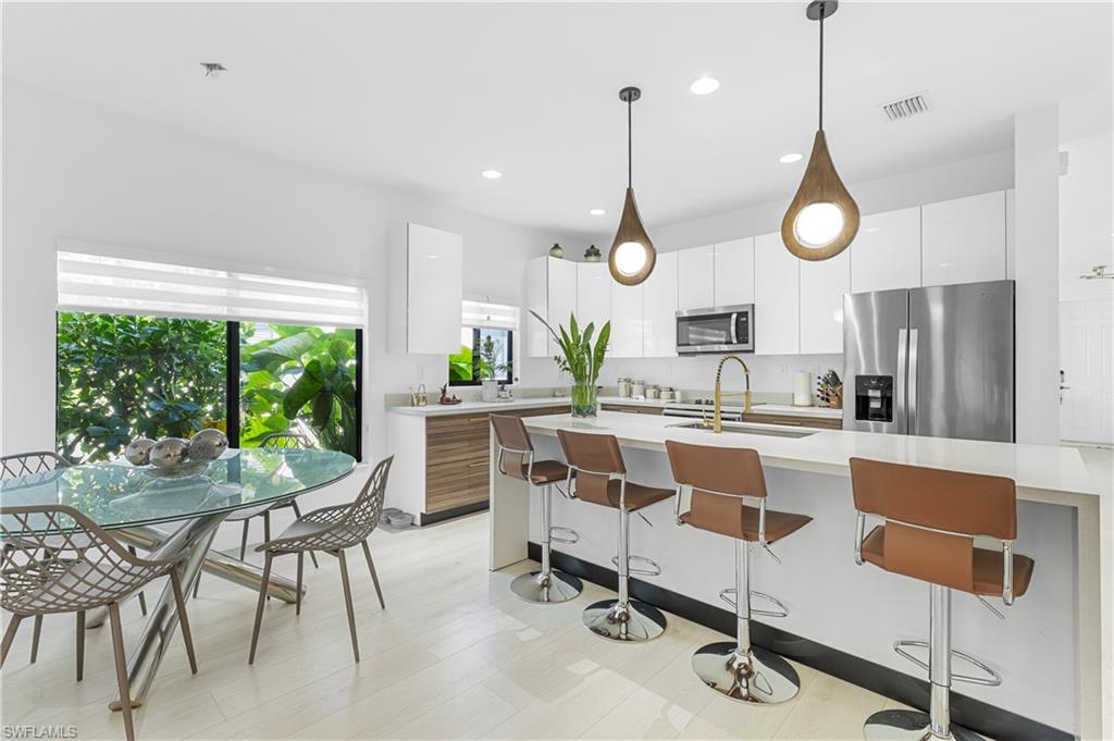 MAPLE RIDGE - Residential