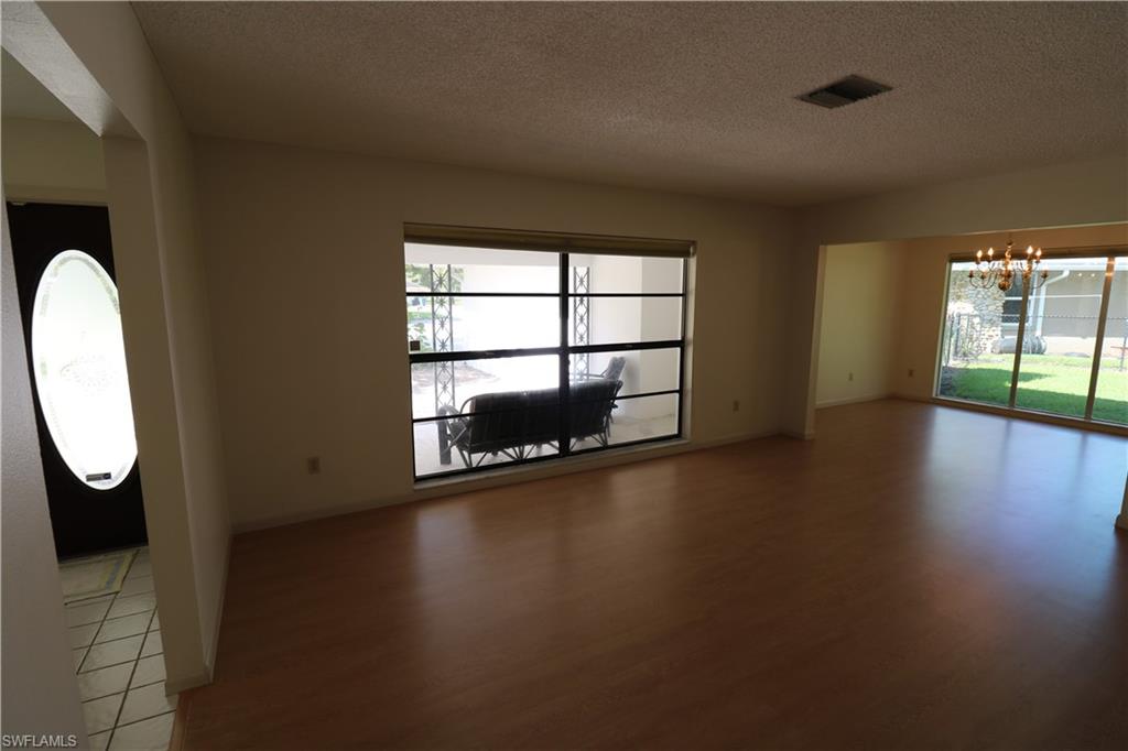 LAUREL OAKS - Residential