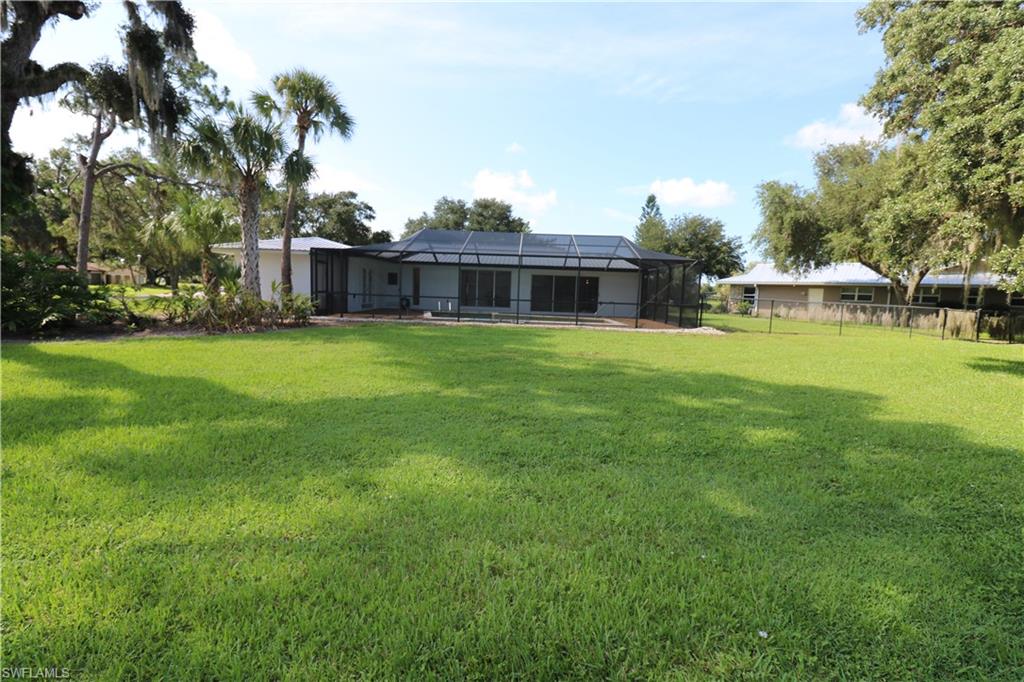 LAUREL OAKS - Residential