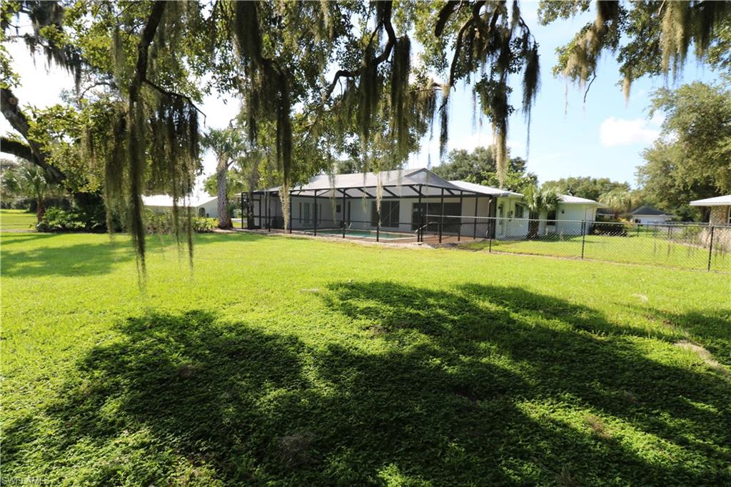 LAUREL OAKS - Residential