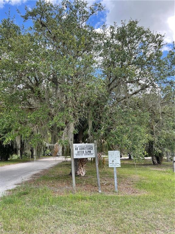 LAUREL OAKS - Residential