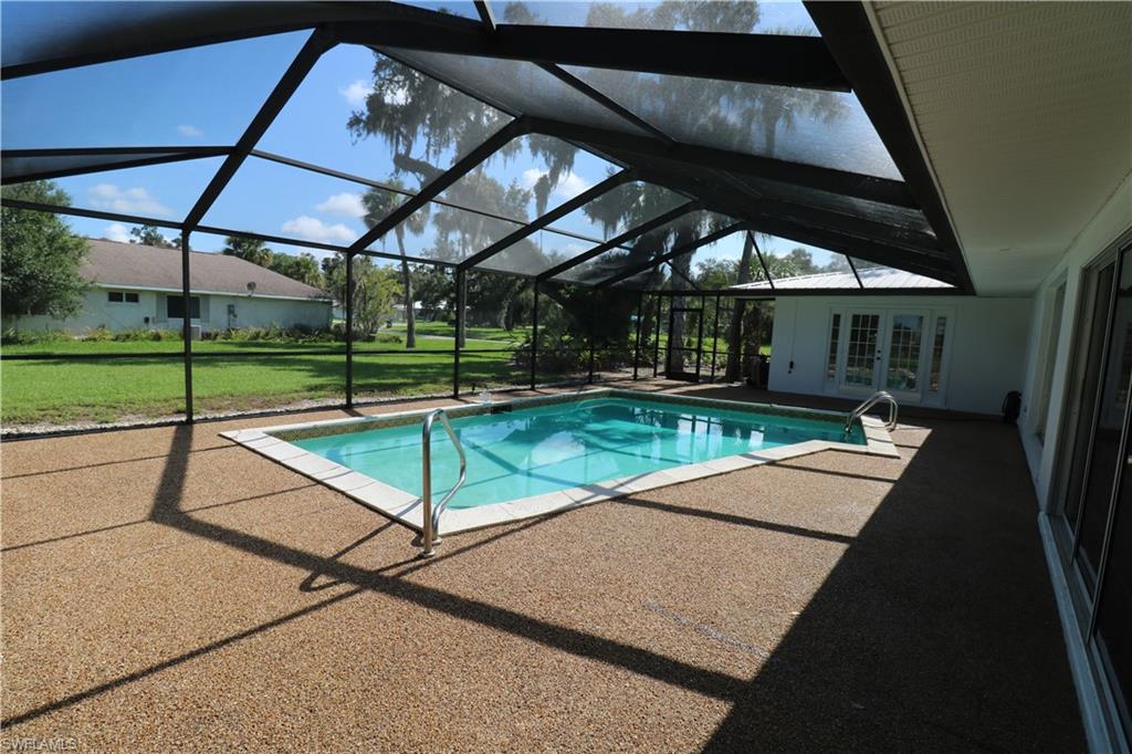 LAUREL OAKS - Residential