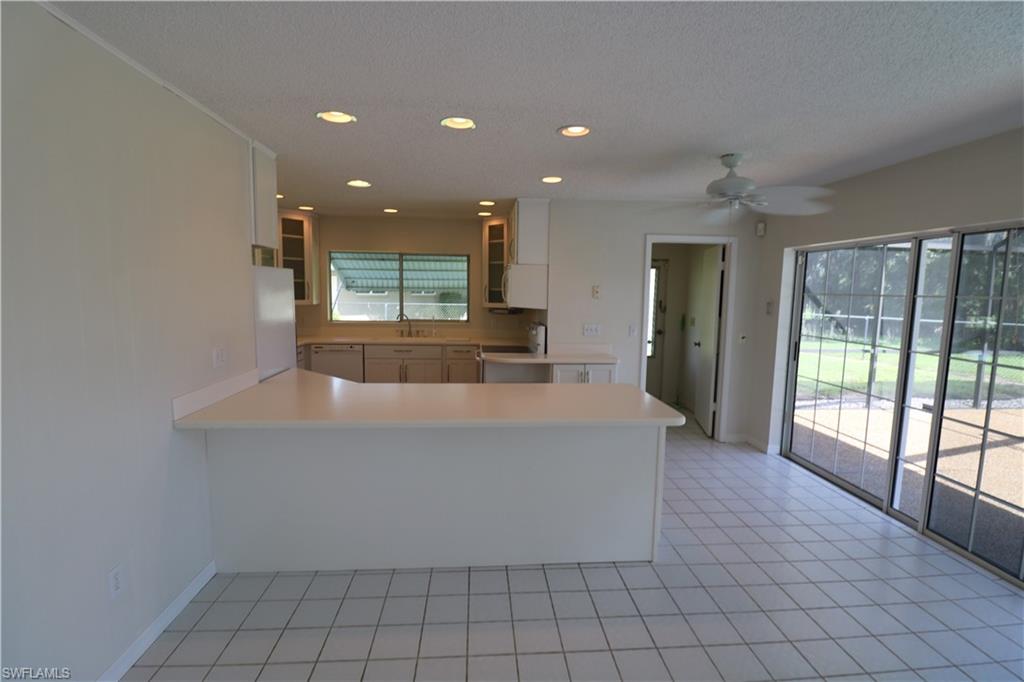 LAUREL OAKS - Residential