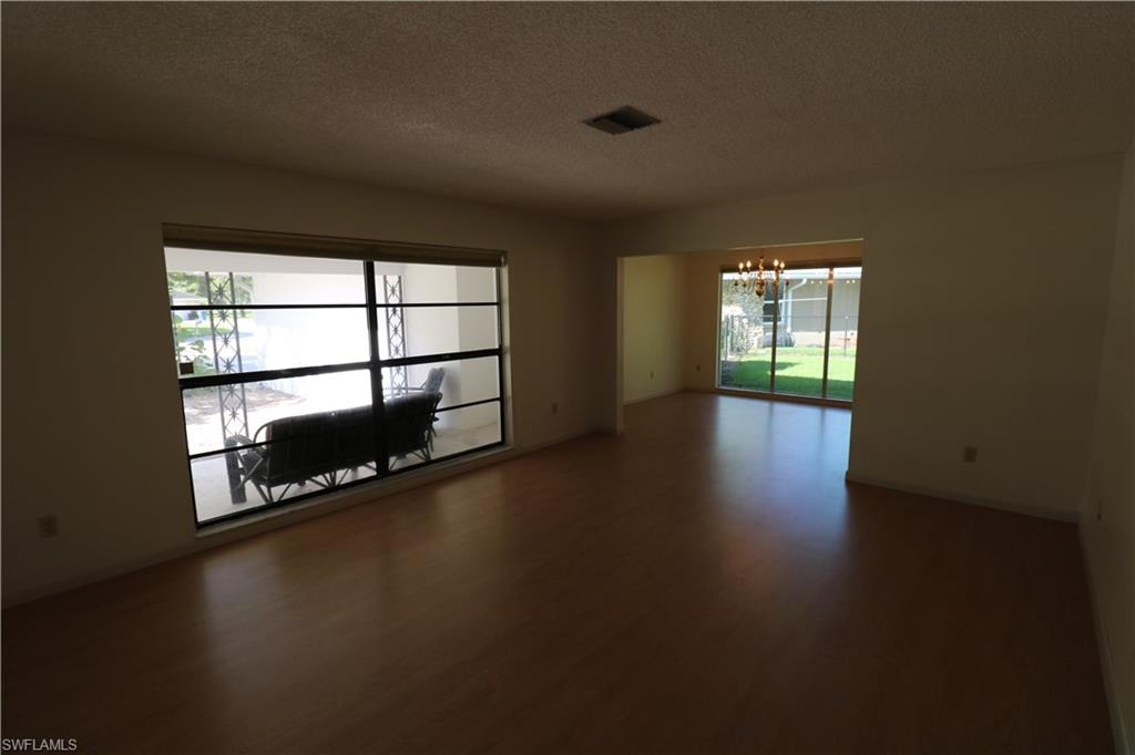 LAUREL OAKS - Residential