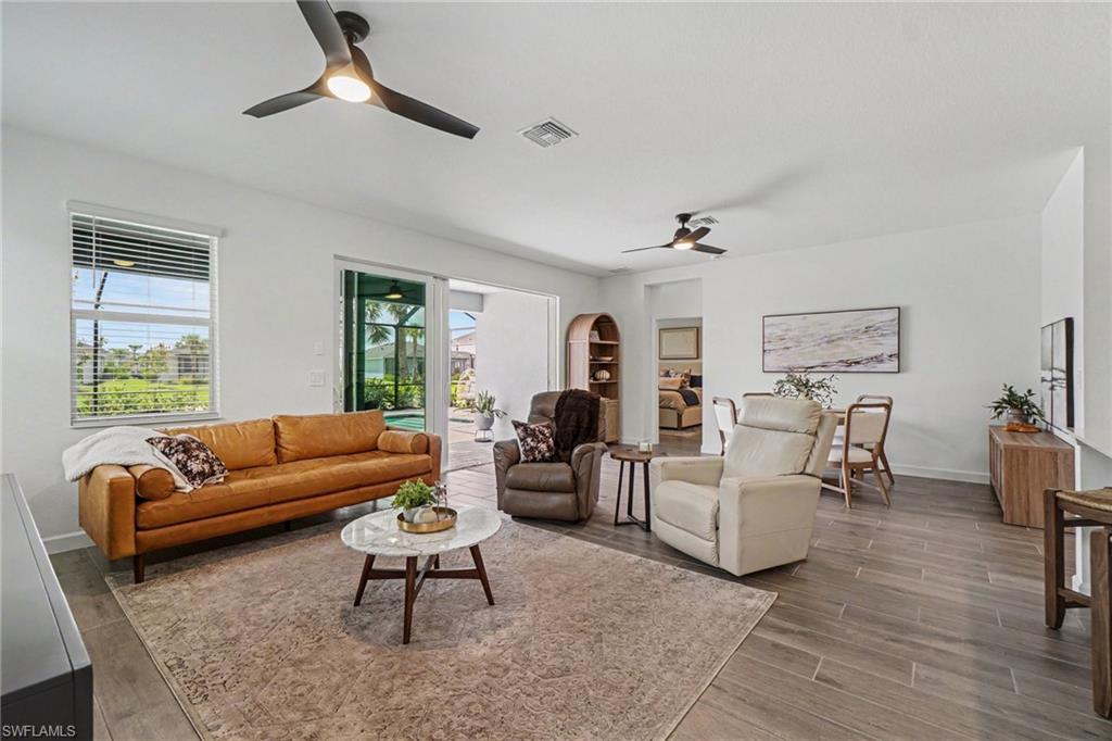 TUCKERS COVE - Residential