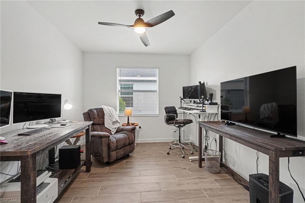 TUCKERS COVE - Residential