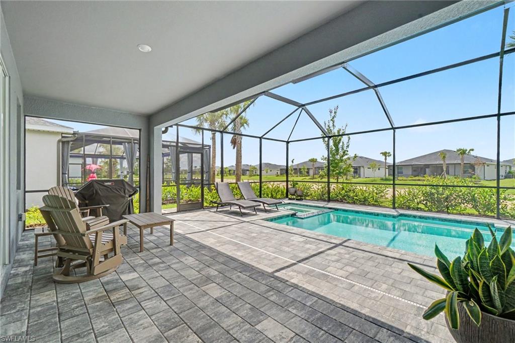 TUCKERS COVE - Residential