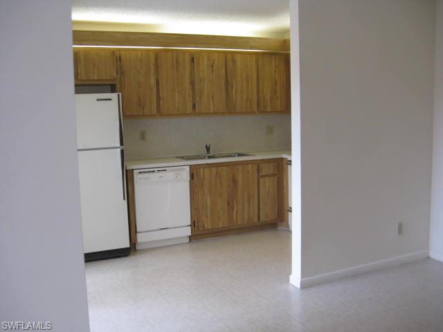 PARKWOODS TOWNHOUSE COMMUNITY - Residential