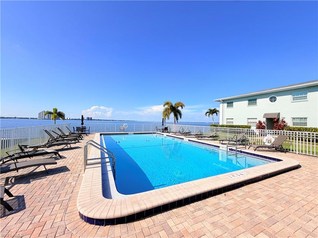 PALMS AT WATERS EDGE - Residential