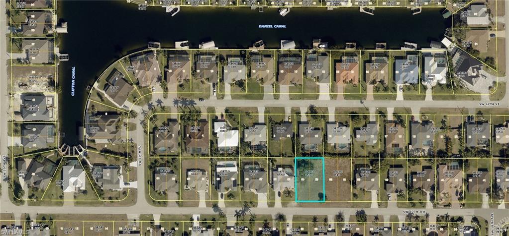 CAPE CORAL - Land