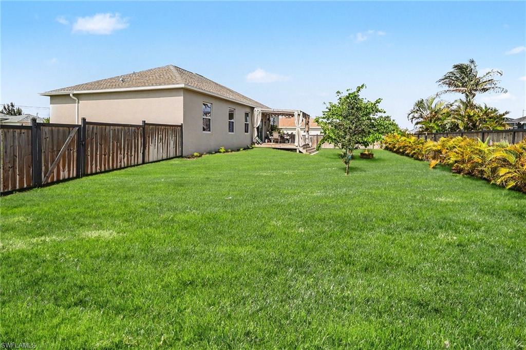 CAPE CORAL - Residential
