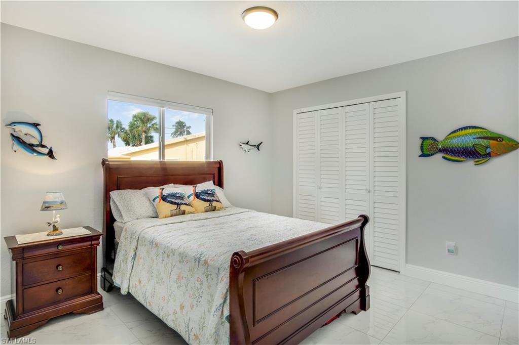 CHARLOTTE SHORES - Residential
