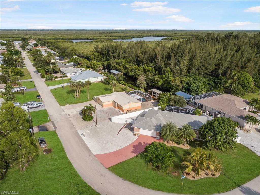 CHARLOTTE SHORES - Residential