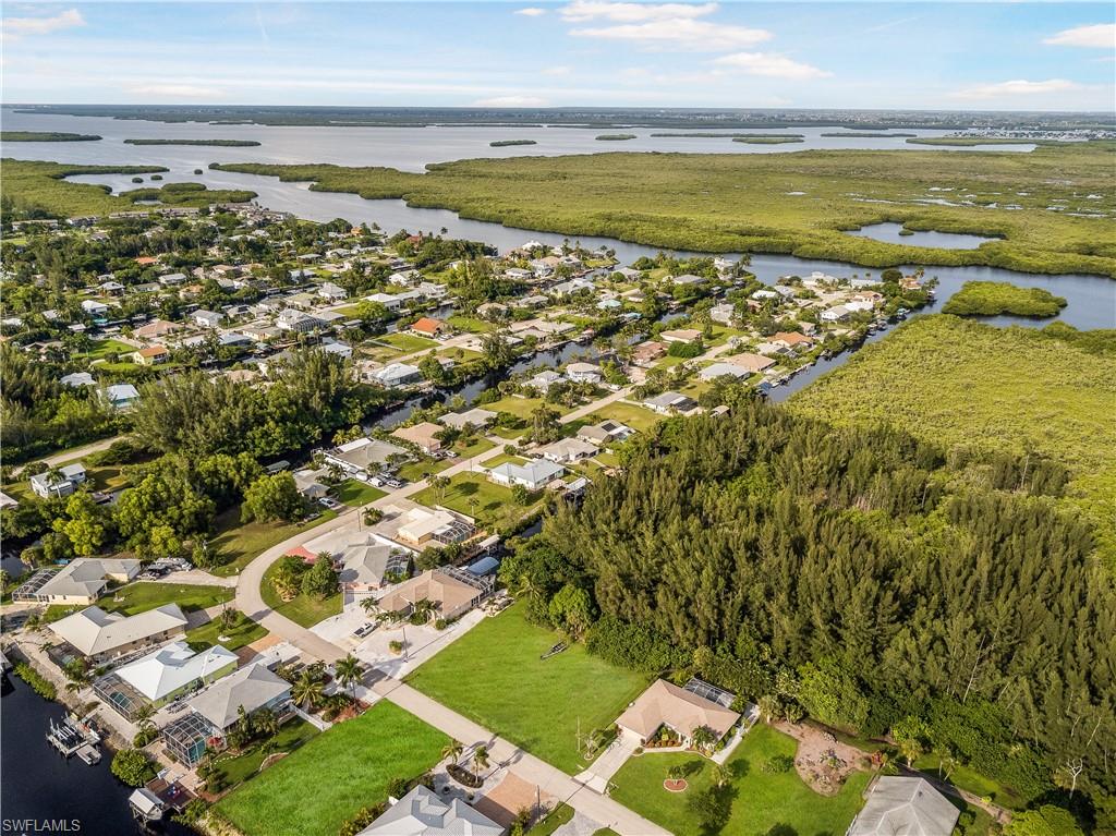 CHARLOTTE SHORES - Residential
