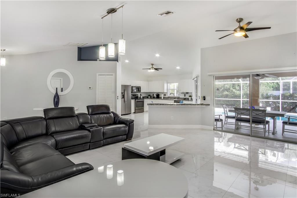 CHARLOTTE SHORES - Residential