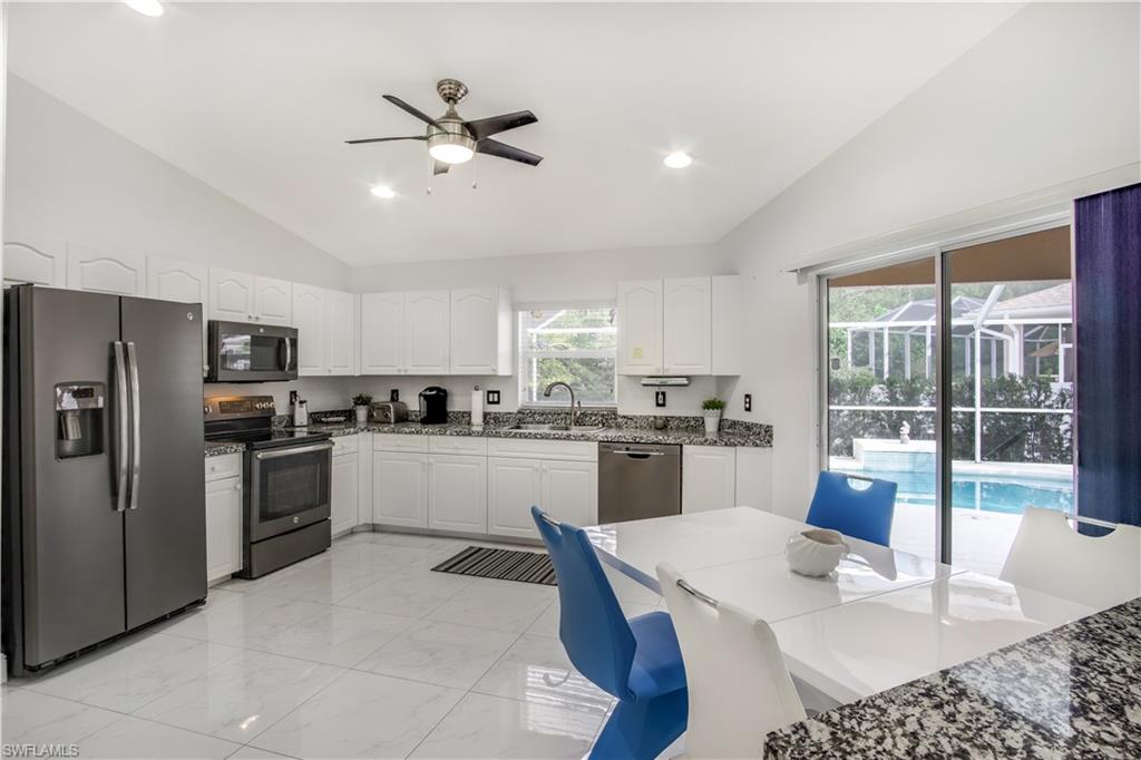 CHARLOTTE SHORES - Residential
