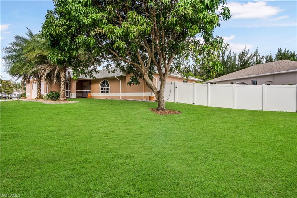 CHARLOTTE SHORES - Residential