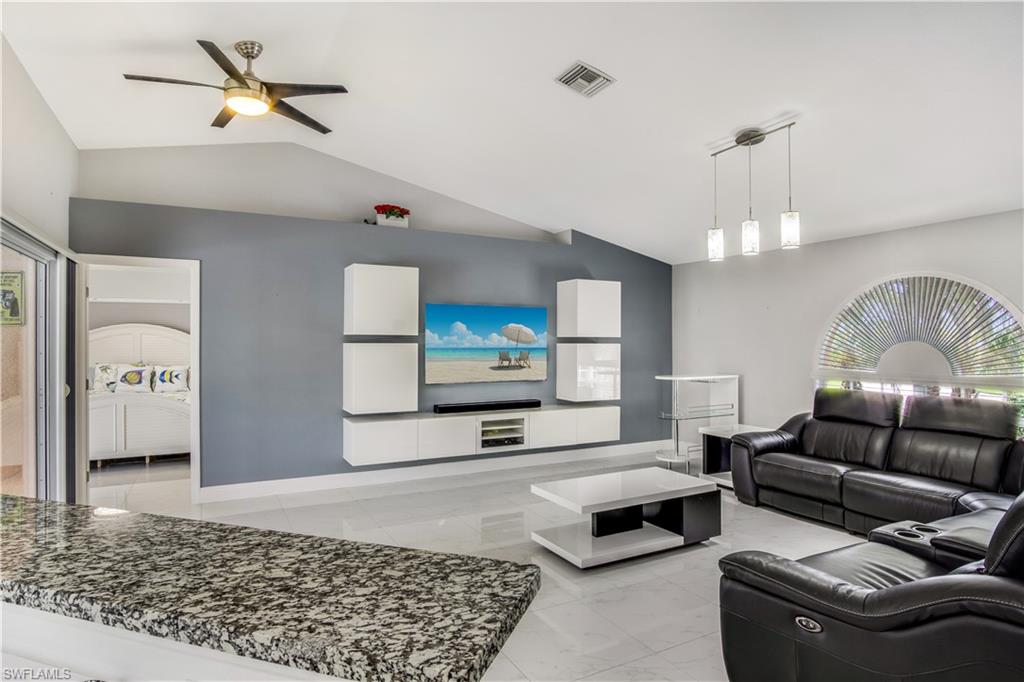 CHARLOTTE SHORES - Residential