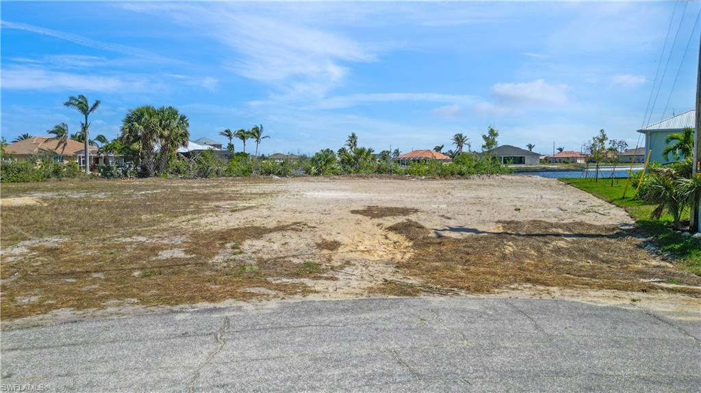CAPE CORAL - Land