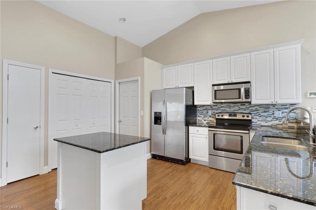 WILLIAMSBURG - Residential