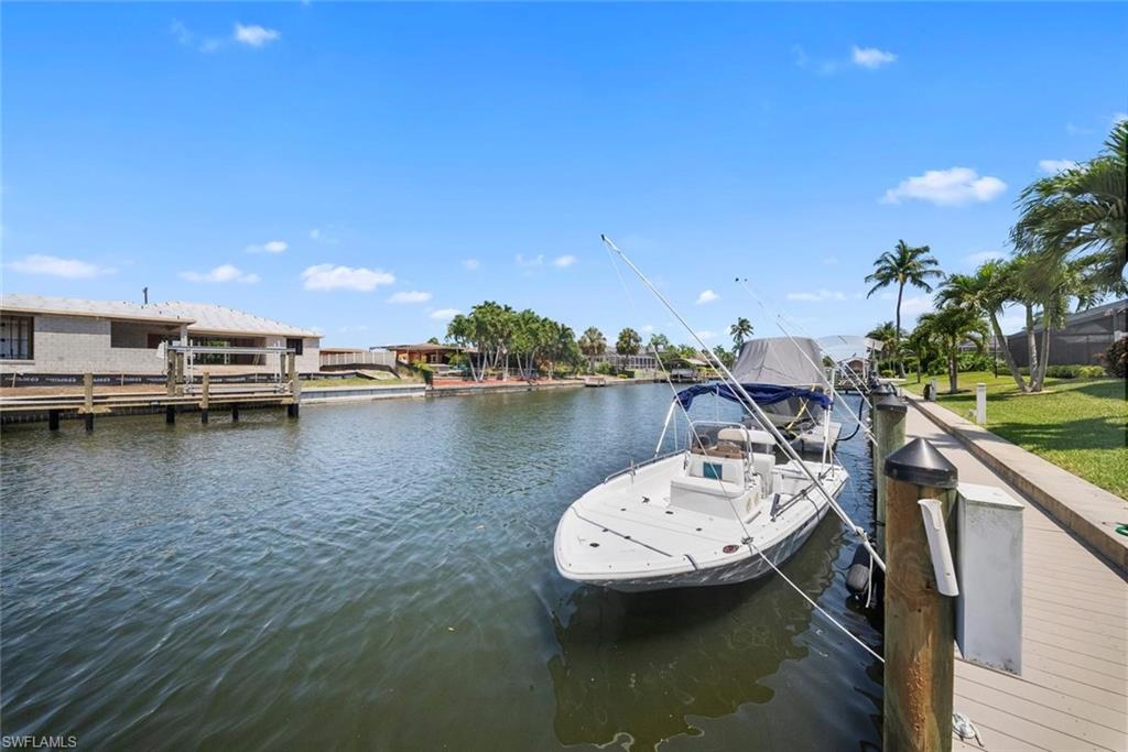 MOORINGS OF CAPE CORAL CONDO PHASE 1 - Residential