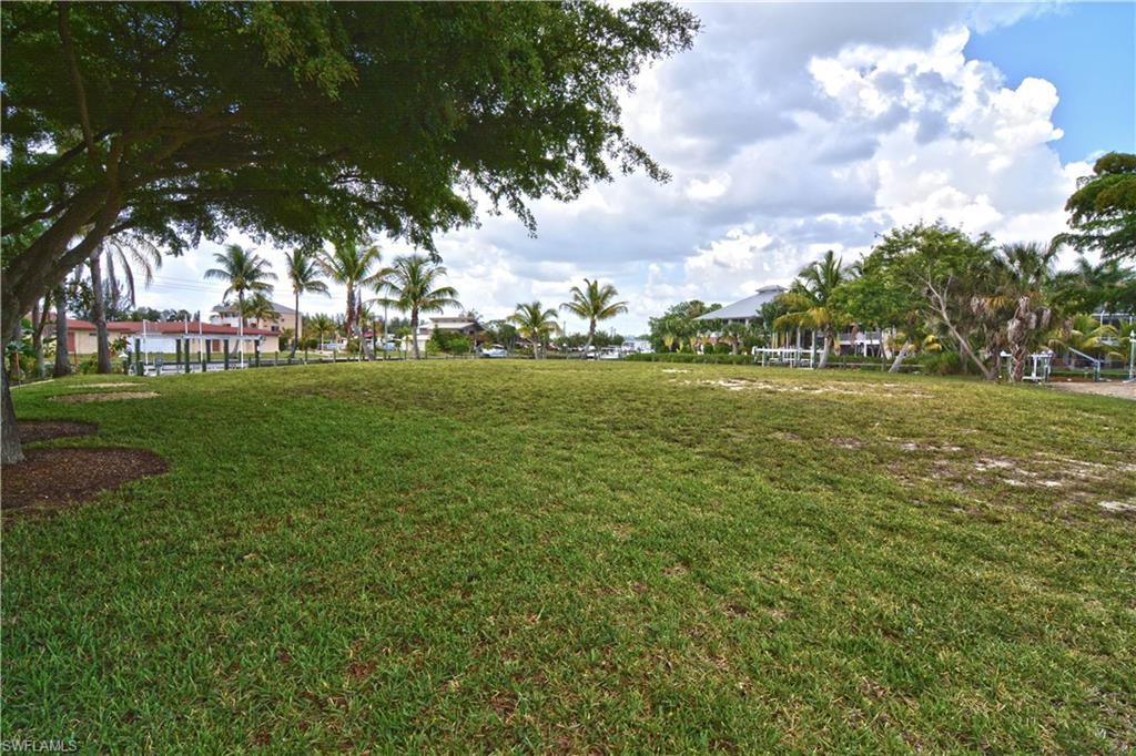 PALM ISLES - Land