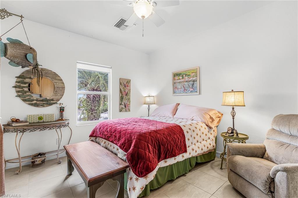 ISLAND ACRES - Residential